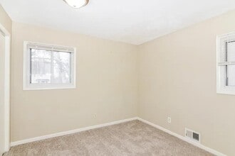 1213 42nd Ave NE in Columbia Heights, MN - Building Photo - Building Photo