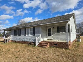 1201 S 13th St in Lillington, NC - Building Photo