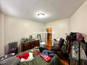 27 Forest St, Unit 1 in Cambridge, MA - Building Photo - Building Photo