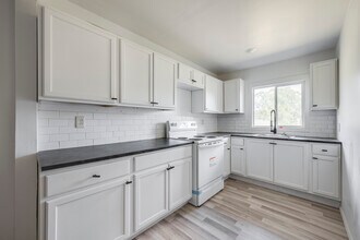 725 E Morton St in Denison, TX - Building Photo - Building Photo