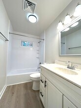 418 N 8th St, Unit 418 in Herrin, IL - Building Photo - Building Photo