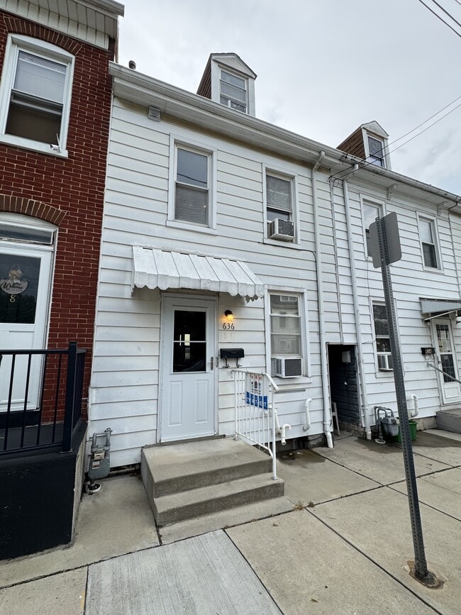 property at 636 Vander Ave