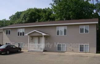 154 Balcerzak Dr in Mankato, MN - Building Photo