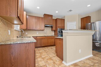 14308 Lake Victor Dr in Pflugerville, TX - Building Photo - Building Photo