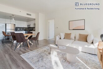 2400 W El Camino Real, Unit SI FL3-ID2097 in Mountain View, CA - Foto de edificio - Building Photo