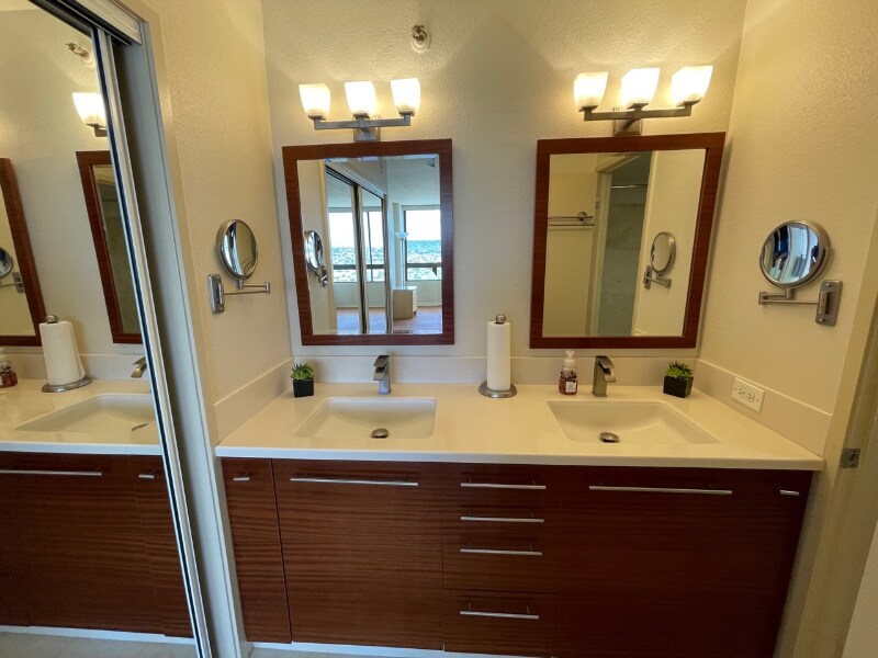 2499 Kapiolani Blvd in Honolulu, HI - Building Photo