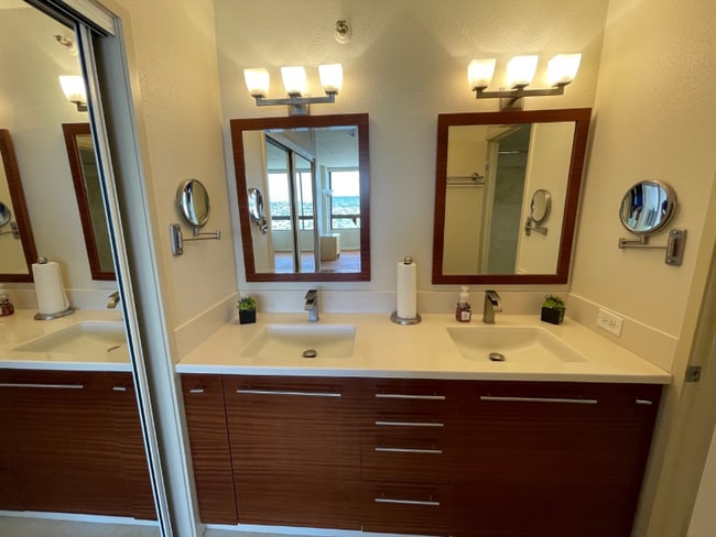 property at 2499 Kapiolani Blvd