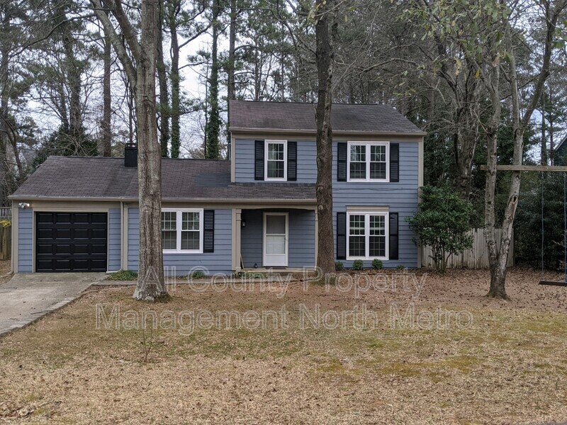 11125 Rotherick Dr in Alpharetta, GA - Building Photo