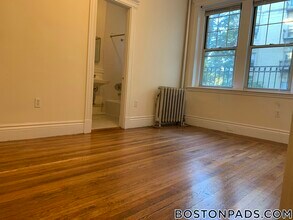 25 Park Dr in Boston, MA - Building Photo - Building Photo