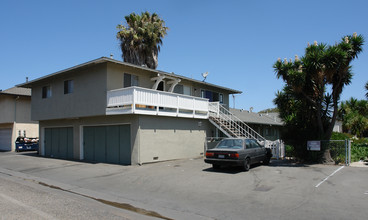 7112 Heil Ave in Huntington Beach, CA - Building Photo - Building Photo