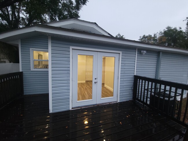 1905 E Louisiana Ave, Unit Duplex in Tampa, FL - Building Photo - Building Photo