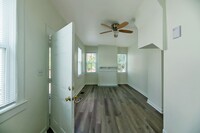 25 Maverick St in Charleston, SC - Building Photo - Building Photo