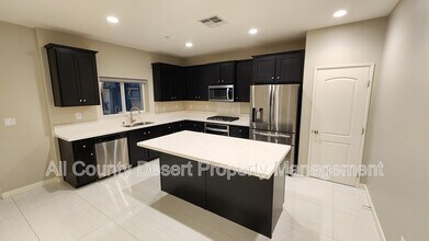 44801 Beringer Dr in Indio, CA - Building Photo - Building Photo