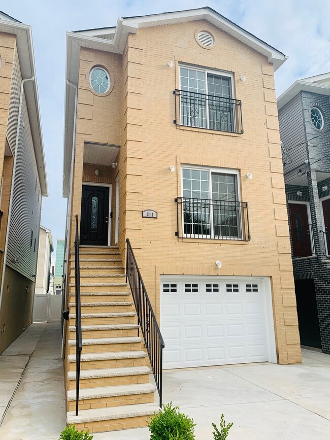 property at 311 Jersey St