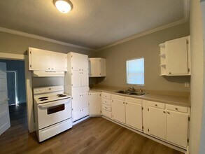 817 W Matthews Ave in Jonesboro, AR - Building Photo - Building Photo