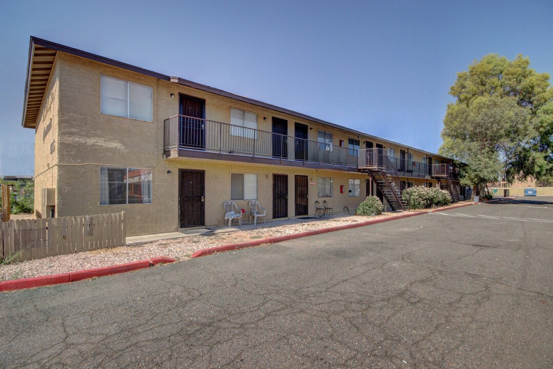 Park Pacific in Phoenix, AZ - Foto de edificio