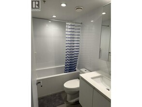 3833 Evergreen Pl in Burnaby, BC - Building Photo - Building Photo