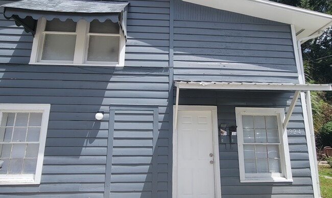 924 SW 5th Ave in Gainesville, FL - Building Photo - Building Photo