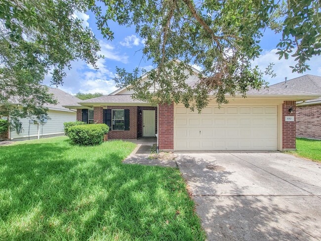 property at 3010 Stonecross Ln
