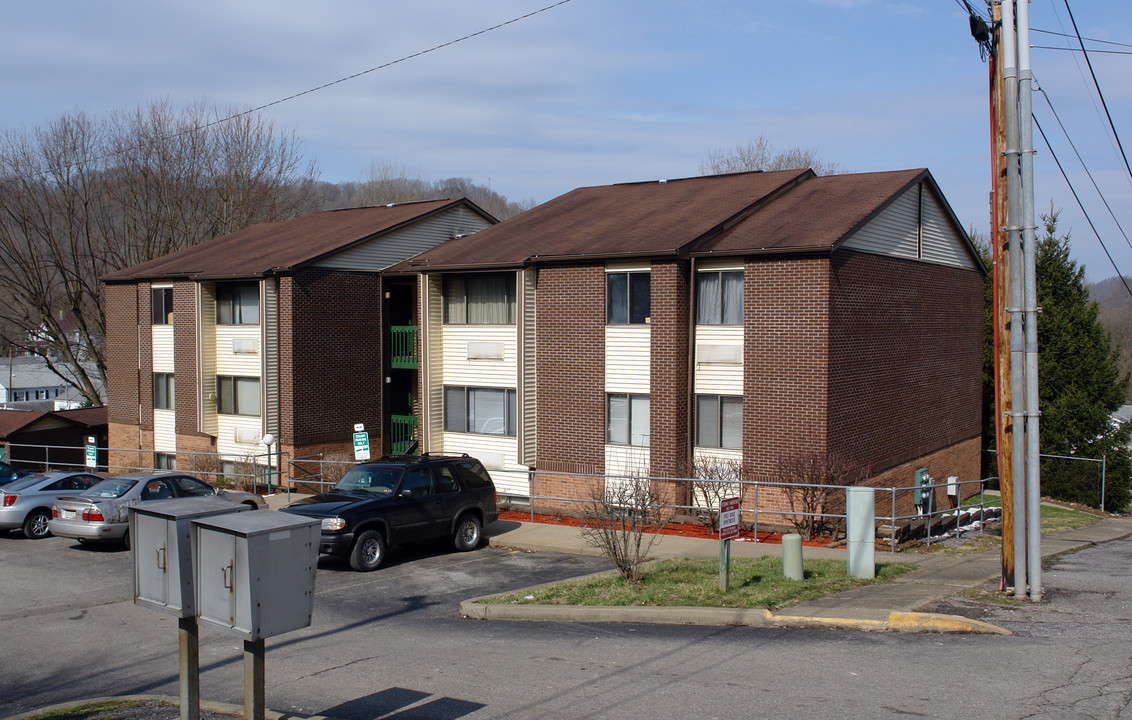 Post Ridge Apartments in Madison, WV - Building Photo