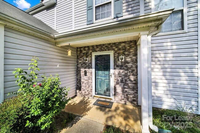 10541 Haddington Dr in Charlotte, NC - Building Photo - Building Photo
