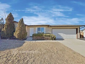 1621 S Rifle St in Aurora, CO - Building Photo