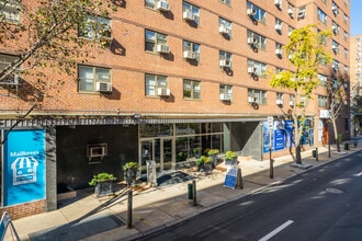 Riverwest Condominiums in Philadelphia, PA - Building Photo - Building Photo