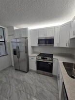 1228 S Military Trl, Unit 2114 in Deerfield Beach, FL - Building Photo