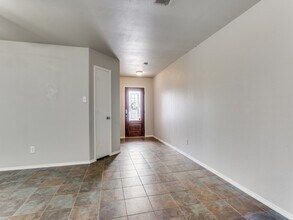 2049 Shawnee Trail in Justin, TX - Building Photo - Building Photo
