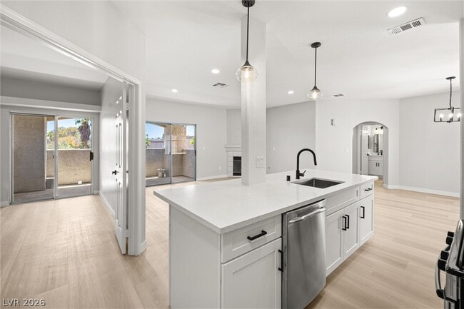 6821 Santa Isabel Ave