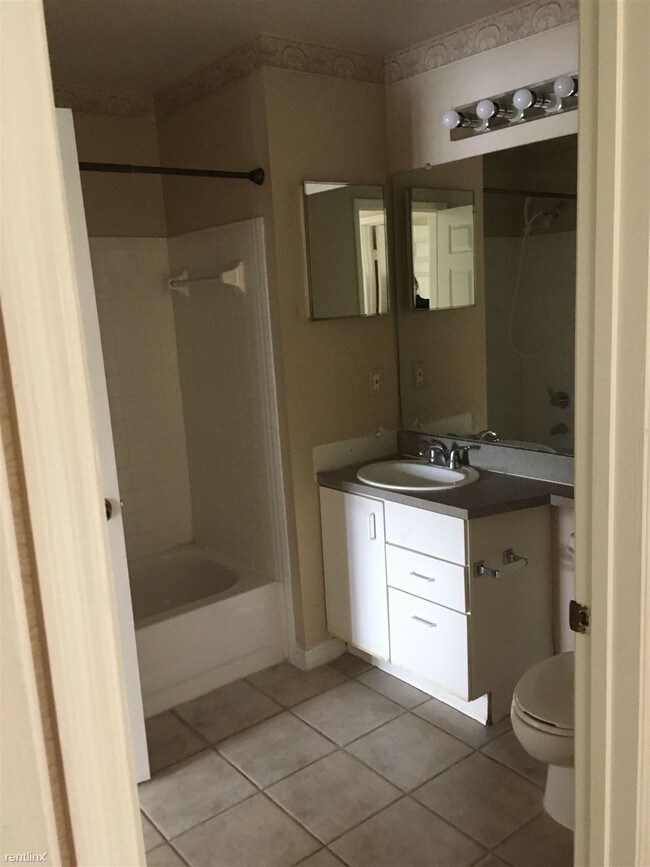 8837 Latrec Ave-Unit -Apt 104 in Orlando, FL - Building Photo - Building Photo