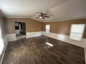 1048 Clara Ln in Little Rock, AR - Building Photo - Building Photo