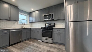 12611 Biscayne Dr in Philadelphia, PA - Building Photo - Building Photo