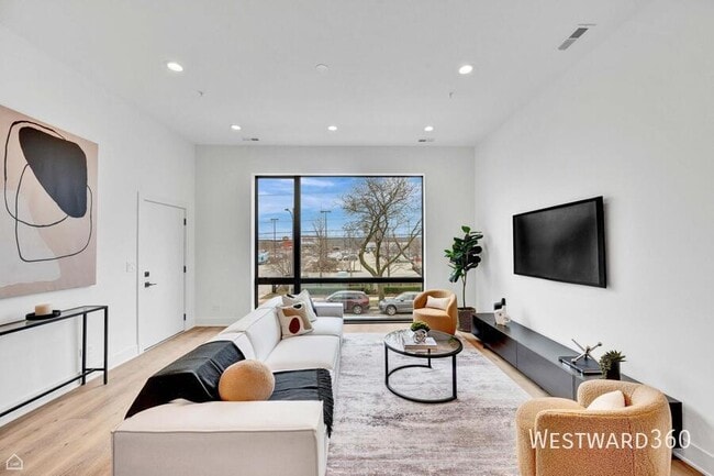 1615 W Hastings St in Chicago, IL - Building Photo - Building Photo