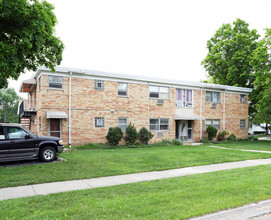 537 S Michigan Ct in Addison, IL - Building Photo - Building Photo