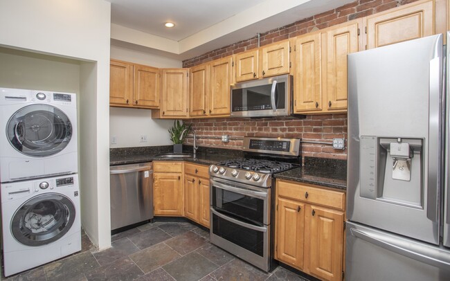 431 Faneuil St, Unit 2C