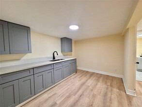 27 Norwood St in Houston, TX - Foto de edificio - Building Photo