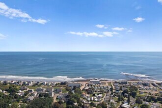 790 York St, Unit 2 in York, ME - Building Photo - Building Photo