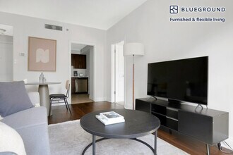 200 E Chestnut St in Chicago, IL - Building Photo - Building Photo