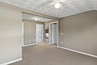 4 Oak St in Smithfield, RI - Building Photo - Building Photo