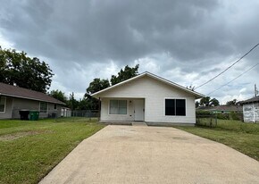 1811 Benson St in Houston, TX - Building Photo