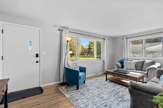 2627 S Jackson St in Appleton, WI - Building Photo - Building Photo