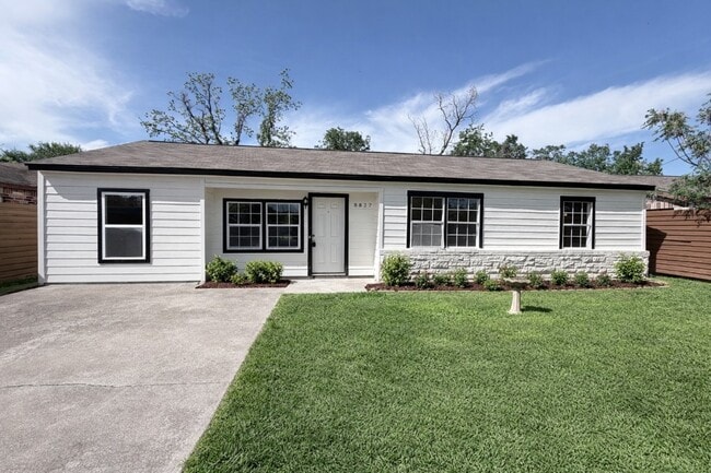 property at 8837 Oak Knoll Ln