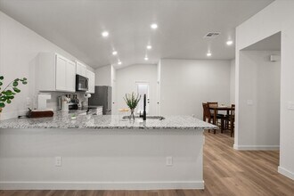 2505 Kenwood Ave in Lubbock, TX - Building Photo - Building Photo