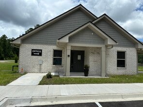 800 Winding Rd in Kingsland, GA - Building Photo - Building Photo