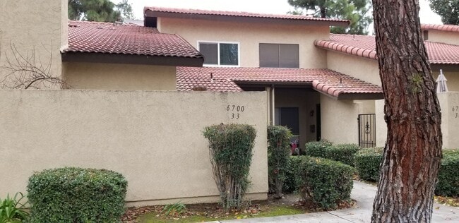 6700 Nottingham Ln in Bakersfield, CA - Building Photo - Building Photo