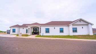 2196 La Jolla Street in Eagle Pass, TX - Building Photo