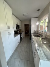 108 Colonia Ln W in Nokomis, FL - Foto de edificio - Building Photo