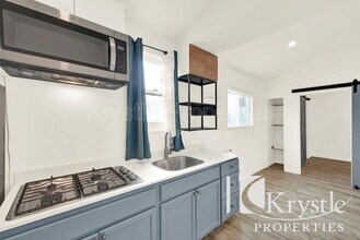 215 Central Ave in Vallejo, CA - Building Photo - Building Photo