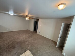 1633 NE Lotus Dr in Bend, OR - Building Photo - Building Photo